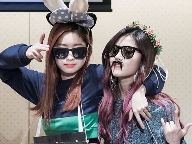 Sana e DaHyun