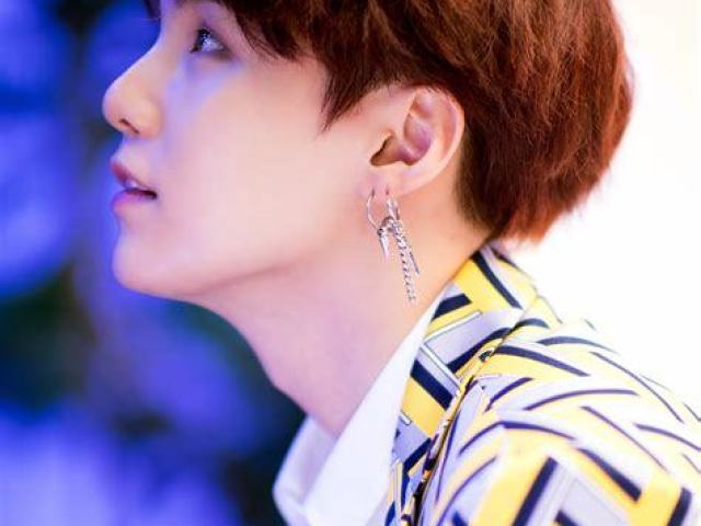 MIN YOONGI (SUGA)