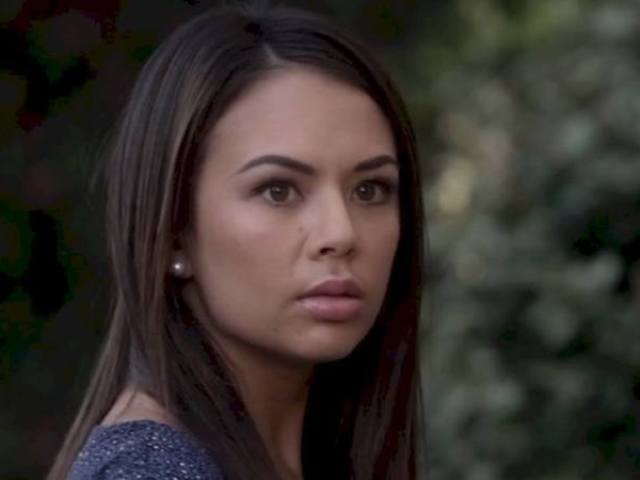 MONA VANDERWAAL