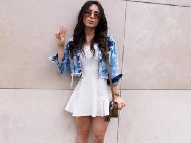 Vestidinho Branco com jaqueta look tumblir