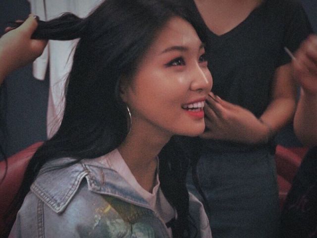 •Chungha, Solista•