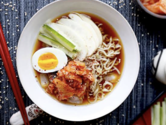 Um delicioso naengmyeon