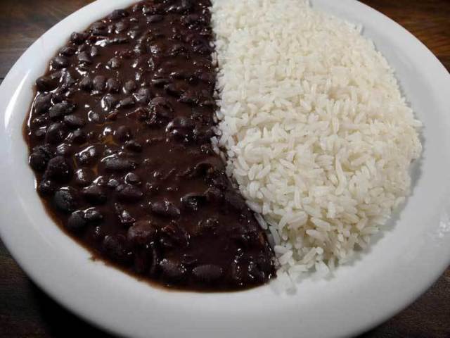 Arroz e Feijão.