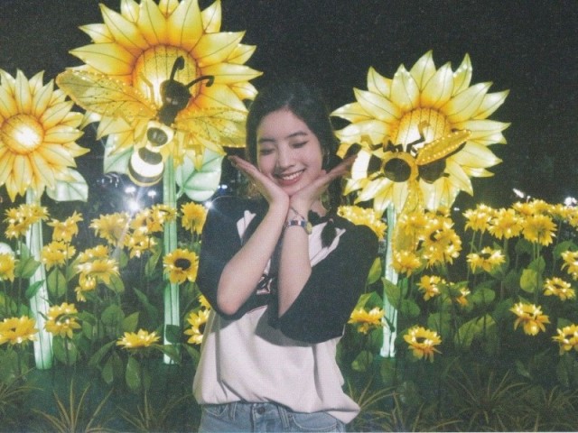 Uma noite divertida num parque temático com Dahyun!