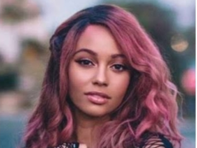 Toni Topaz