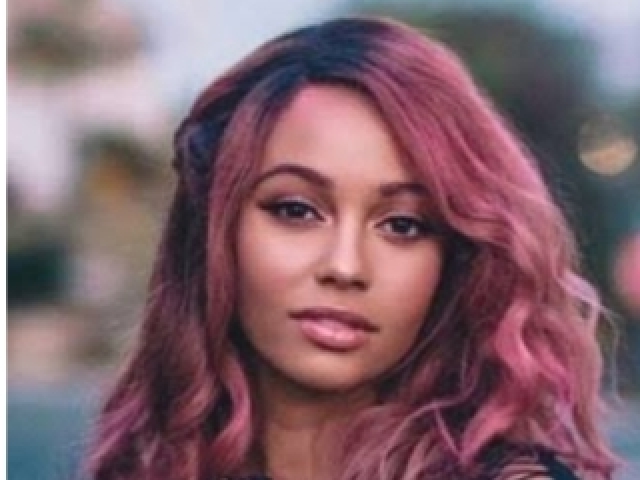 Toni Topaz