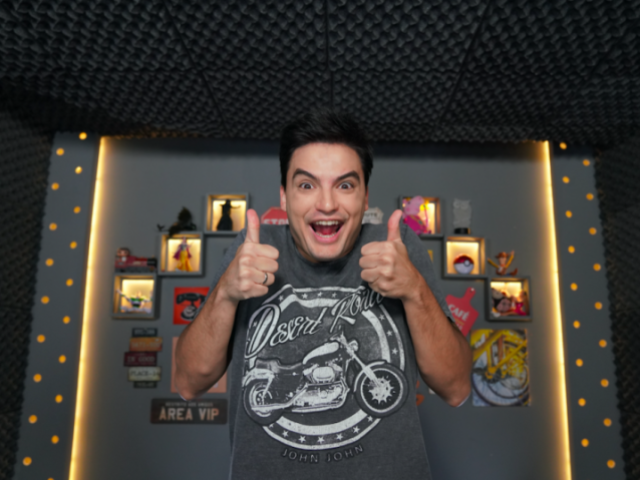 Felipe Neto >:3