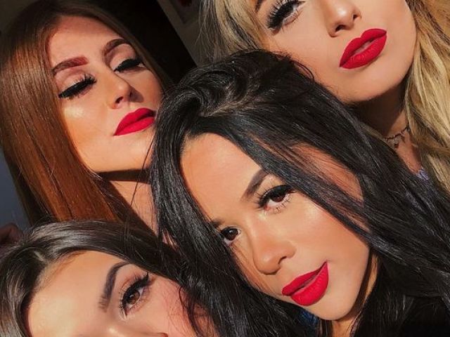 Monte seu look e diremos qual yotuber ou blogueira você é!