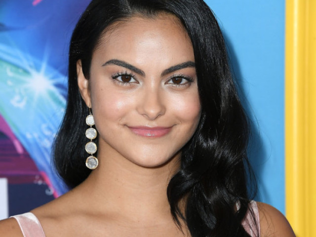 Camila Mendes