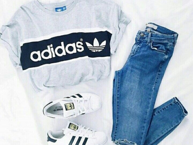 uma blusa branca da adidas ,uma calça jeans ,e um tenis branco da adidas ,!!!!