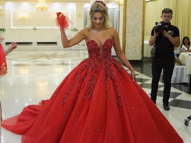 Veja seu vestido de baile! ⭐️