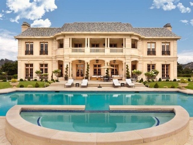 Luxuosa