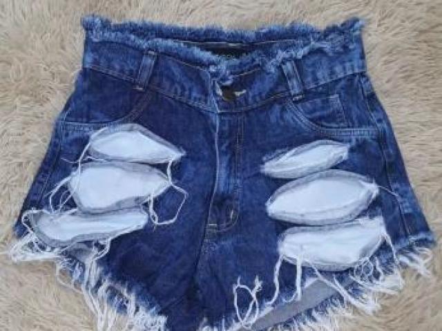 ESSE SHORTS