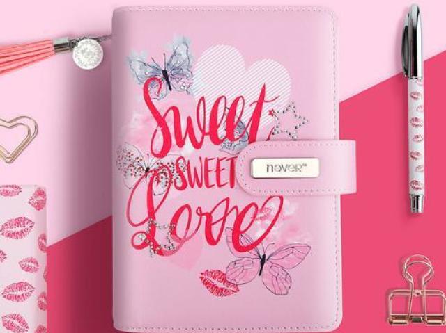 Material pink