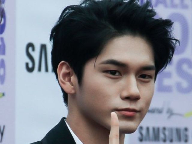 ong seongwu.