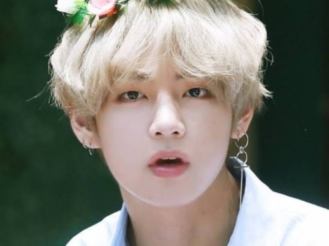 • Kim Taehyung (V)