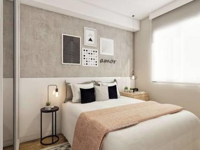 Quarto simples mesmo, nĂŁo Ă© pra tanto.