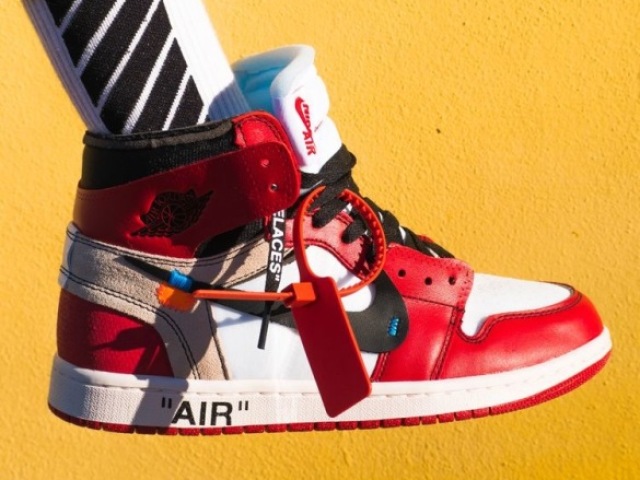 Sneaker (Jordan 1 Retro high off-white Chicago)