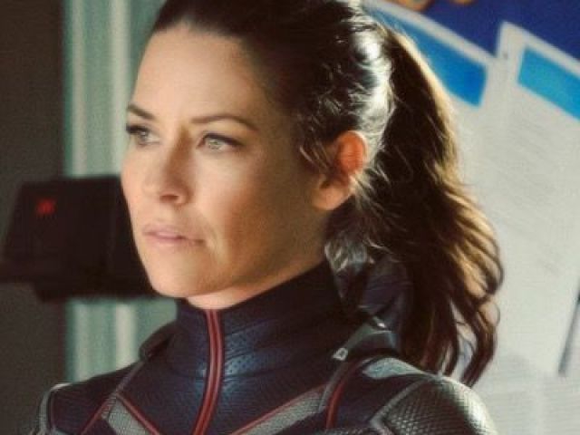 Hope Van Dyne, a Vespa