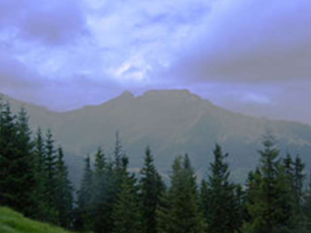 Montanhas ou lugares que possa ficar perto do céu, sentir o ar e o vento.