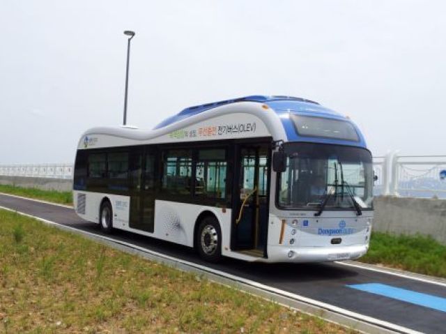 Ônibus ;-;