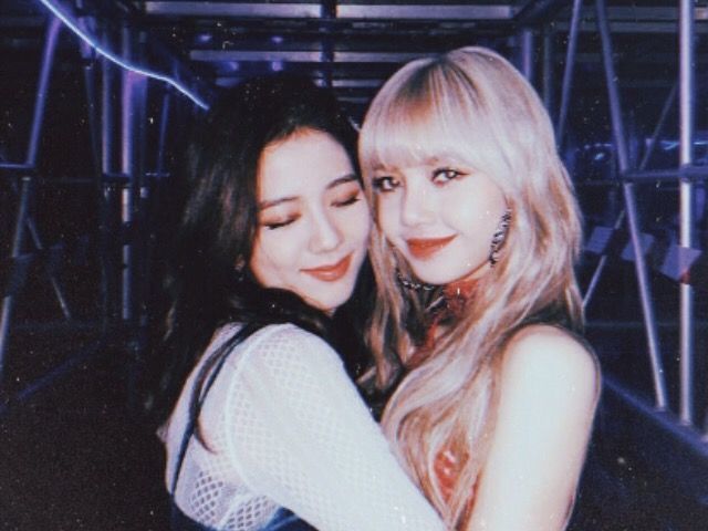 Jisoo e Lisa