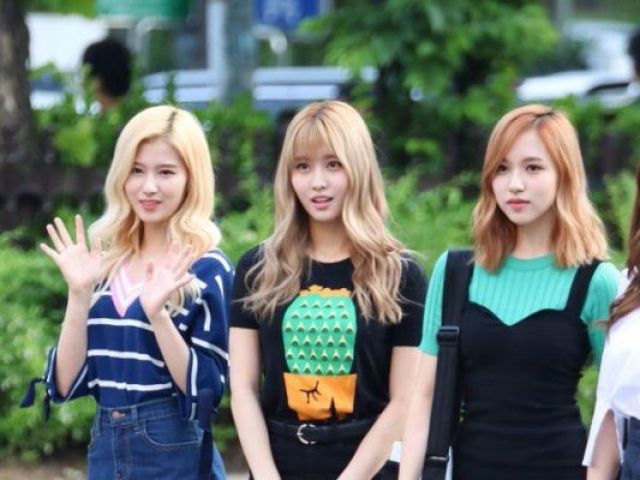 Sana, Momo e Mina