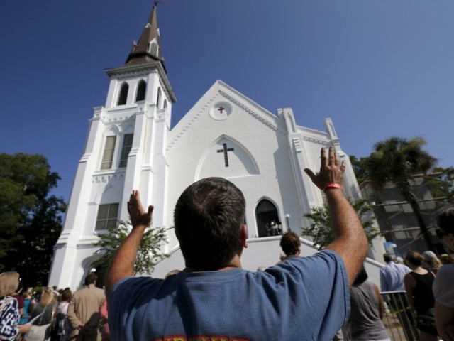 o que sempre vai a igreja