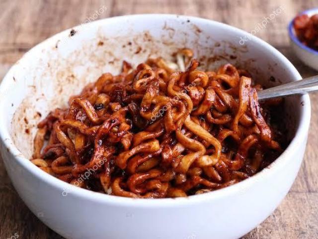 MacarrĂŁo InstantĂąneo Preto