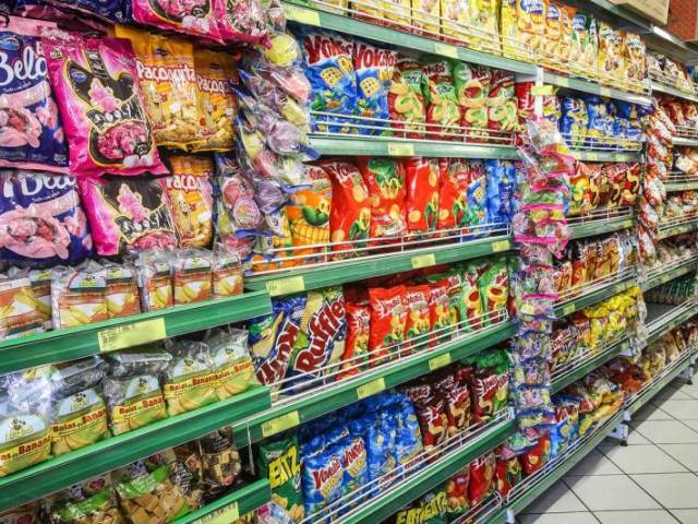 Compraria todos os doces e salgadinhos do supermercado