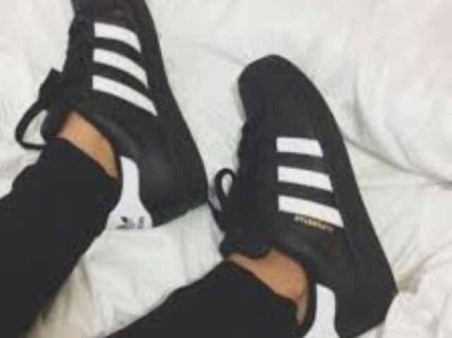 Adidaaas me patrocinaaaaaa pelo amor de deuuus