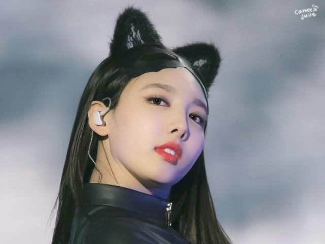 É A NAYEON???? TÔ PASSADA, já sabia😂