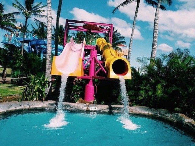 Adoro uma piscina, nesse calor seria uma ótima opção