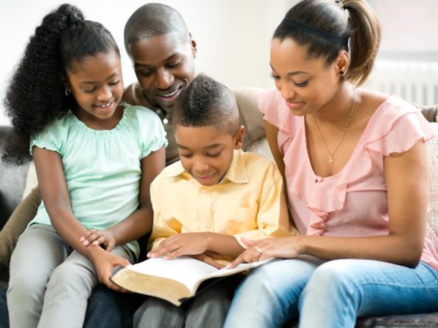 passa um tempo com a familia/amigos