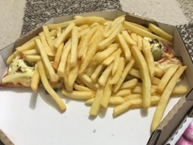 pizza com batata frita