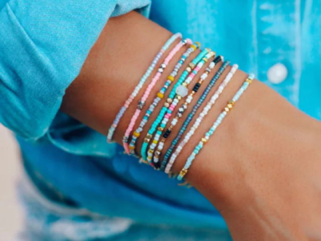 Eu uso essas pulseiras
Combinando com tudo