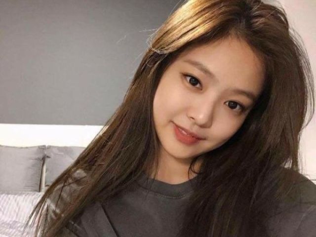 Jennie ♡6
 >
 6