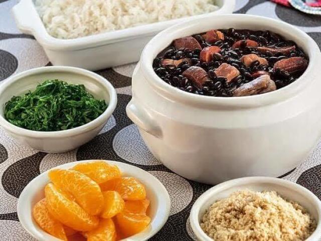 Uma feijoada cairía bem