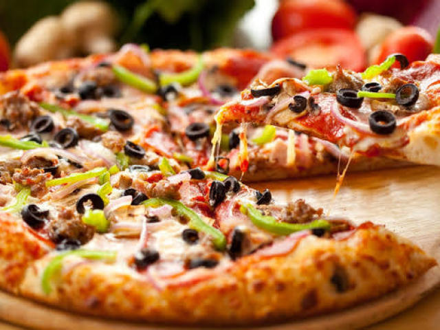 Ah uma pizza não faz mau eu tô de férias hehehe