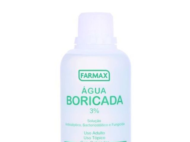 Água boricada