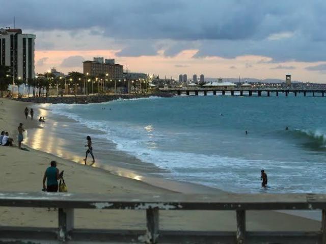 Praia de Iracema (ou redondezas)