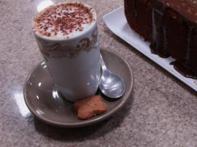 Milk cheek com bolo minha mãe ama Capricha no meu café