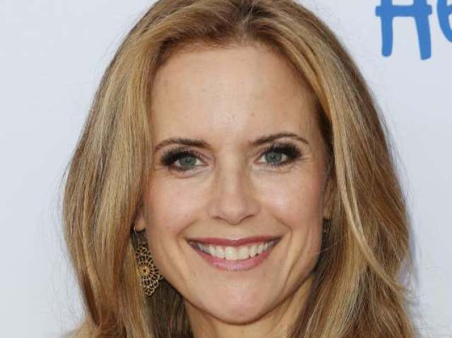 Kelly Preston.