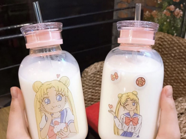 Com certeza essa da sailor moon (。♡‿♡。)