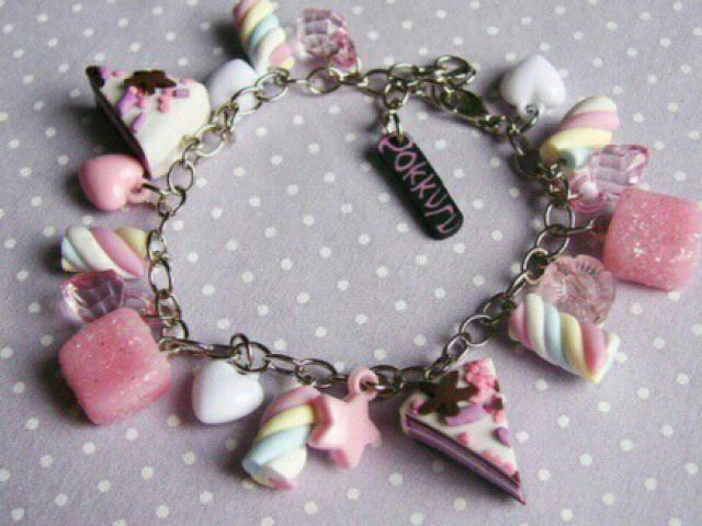 Essa pulseirinha super kawaii (。♡‿♡。)