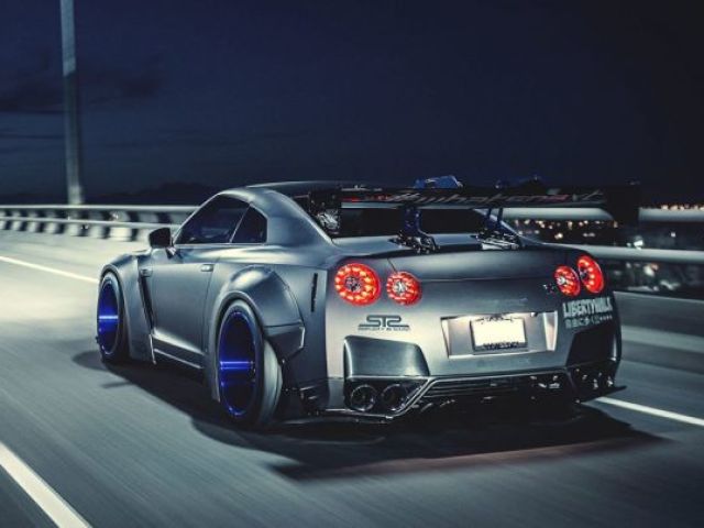 Nissan GTR