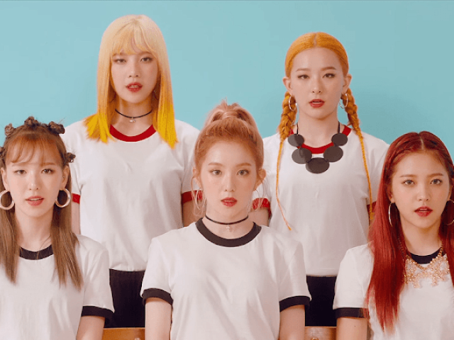 Russian Roulette (Red Velvet)