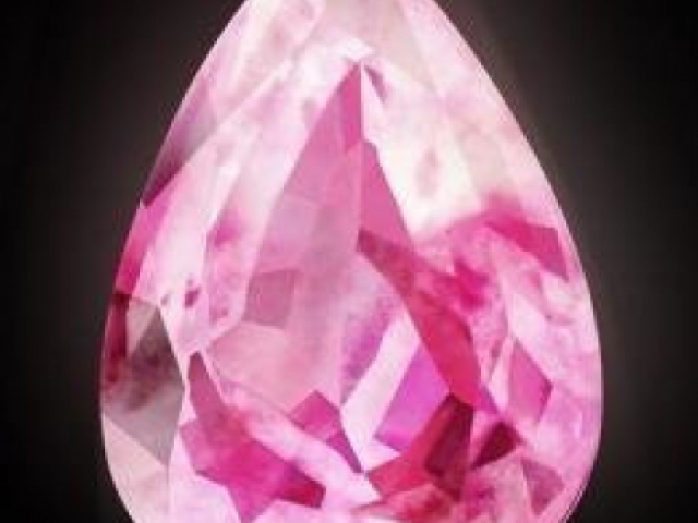 Que tipo de pedra preciosa você é?