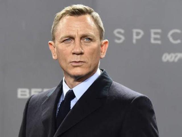 Daniel Craig