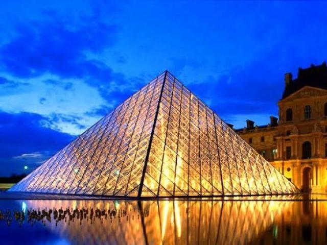 Museu do Louvre